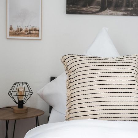 1-4 Gaeste Wohnung W-Lan, Netflix, Amazon, Parken, Arbeitsplatz, 24H Check In ,Vollausgestattet Kueche, Handtuecher Seife U,V,M Fuer Geschaeftsreisende, Paare, Familien , 다텔른 외부 사진